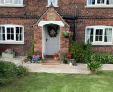 United Kingdom Cheshire Knutsford vacation rental compare prices direct by owner 17905896