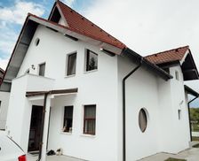 Romania Arges Albeştii Pămînteni vacation rental compare prices direct by owner 13976226