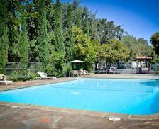 United States California Hollister vacation rental compare prices direct by owner 12892102