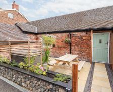 United Kingdom Cheshire Chester vacation rental compare prices direct by owner 13856133