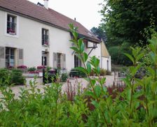 France Burgundy Montillot vacation rental compare prices direct by owner 12997364