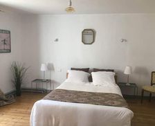 France Centre Saint-Gaultier vacation rental compare prices direct by owner 13512959