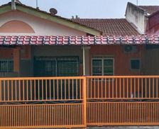 Malaysia Perak Kuala Kangsar vacation rental compare prices direct by owner 13790091