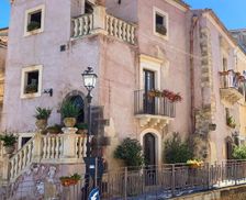 Italy Sicily Licodia Eubea vacation rental compare prices direct by owner 14248488