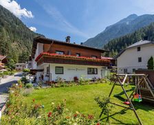 Austria Tyrol Längenfeld vacation rental compare prices direct by owner 15159420