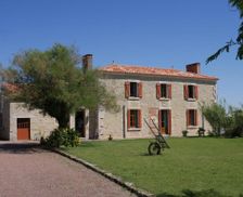 France Pays de la Loire Sainte-Hermine vacation rental compare prices direct by owner 13603402