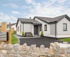 United Kingdom Anglesey Rhosneigr vacation rental compare prices direct by owner 23734935