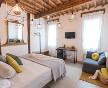 Italy Emilia-Romagna Carpi vacation rental compare prices direct by owner 14186525