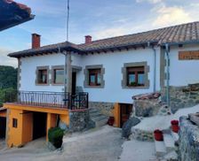 Spain Cantabria Colio vacation rental compare prices direct by owner 24774112