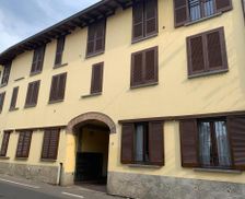 Italy Lombardy Castellanza vacation rental compare prices direct by owner 14278519