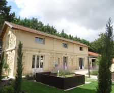 France Aquitaine Civrac-de-Blaye vacation rental compare prices direct by owner 13622924