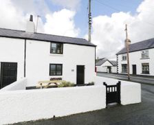 United Kingdom Anglesey Llanfairpwllgwyngyll vacation rental compare prices direct by owner 4776429