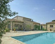 France Languedoc-Roussillon Montfrin vacation rental compare prices direct by owner 29879980