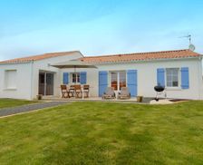 France Pays de la Loire Avrillé vacation rental compare prices direct by owner 6460423