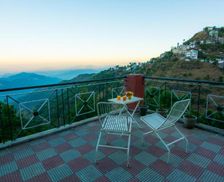 India Himachal Pradesh Kasauli vacation rental compare prices direct by owner 16083531