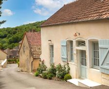 France Burgundy Saint-Romain vacation rental compare prices direct by owner 13803535