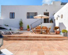 Spain Lanzarote Haría vacation rental compare prices direct by owner 14755602