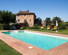 Italy Tuscany Cortona vacation rental compare prices direct by owner 5632408