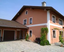 Germany Bavaria Saaldorf-Surheim vacation rental compare prices direct by owner 4652117