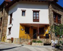 Spain Cantabria Enterria vacation rental compare prices direct by owner 13739179