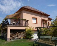 Hungary Balaton Balatonfzfo vacation rental compare prices direct by owner 4292476