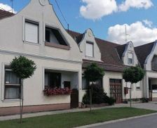 Hungary Bekes Gyula vacation rental compare prices direct by owner 15298182