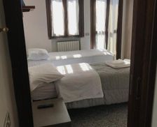 Italy Lombardy Cislago vacation rental compare prices direct by owner 7499144