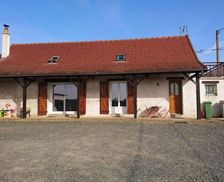 France Burgundy Les Pérards vacation rental compare prices direct by owner 12989272