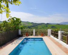 Spain Andalucía Montecorto vacation rental compare prices direct by owner 14317567