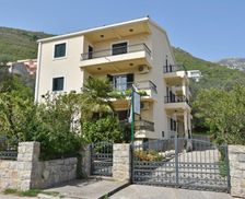 Montenegro Budva Municipality Petrovac vacation rental compare prices direct by owner 4849662