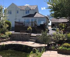 United Kingdom Anglesey Llanerchymedd vacation rental compare prices direct by owner 13819496