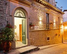 Italy Sicily Montalbano Elicona vacation rental compare prices direct by owner 13774296