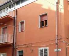 Italy Sicily Niscemi vacation rental compare prices direct by owner 14318467