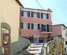Italy Liguria Valloria vacation rental compare prices direct by owner 6393315