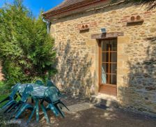 France Nouvelle-Aquitaine Saint-Chamassy vacation rental compare prices direct by owner 4761799