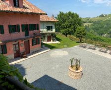 Italy Provincia di Asti Piemonte vacation rental compare prices direct by owner 27021963