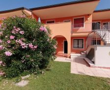 Italy Provincia di Verona Peschiera del Garda vacation rental compare prices direct by owner 16014994