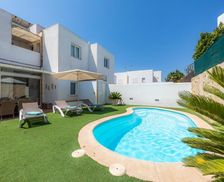 Spain Balearic Islands Cala d´Or vacation rental compare prices direct by owner 9357076