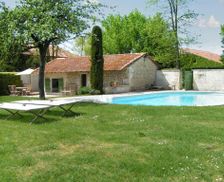 France Nouvelle-Aquitaine Bellon vacation rental compare prices direct by owner 26836632