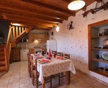 France Auvergne-Rhône-Alpes Boisset vacation rental compare prices direct by owner 3928161