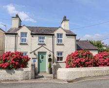United Kingdom Anglesey Moelfre vacation rental compare prices direct by owner 16409064