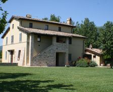 Italy Umbria Spello vacation rental compare prices direct by owner 18223399