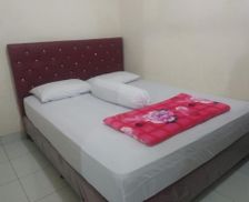 Indonesia Banten Grogol vacation rental compare prices direct by owner 15035987