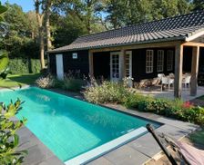 Netherlands Noord-Holland Santpoort-Zuid vacation rental compare prices direct by owner 16073022