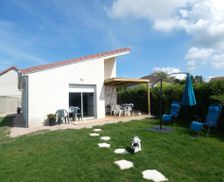 France Allier Commentry vacation rental compare prices direct by owner 19817396