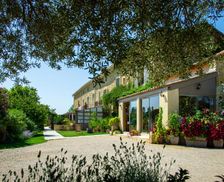 France Languedoc-Roussillon Roquemaure vacation rental compare prices direct by owner 14120881