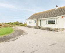 United Kingdom Anglesey Holyhead vacation rental compare prices direct by owner 15804780