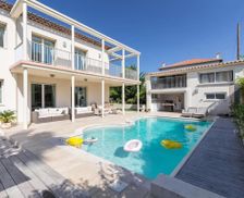 France Provence-Alpes-Côte d'Azur Juan-les-Pins vacation rental compare prices direct by owner 19518526