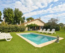 France Provence - Alpes - Cote d'Azur Le Sambuc vacation rental compare prices direct by owner 3990671