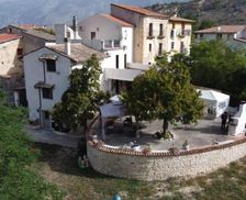 Italy Abruzzo Pettorano sul Gizio vacation rental compare prices direct by owner 13745456